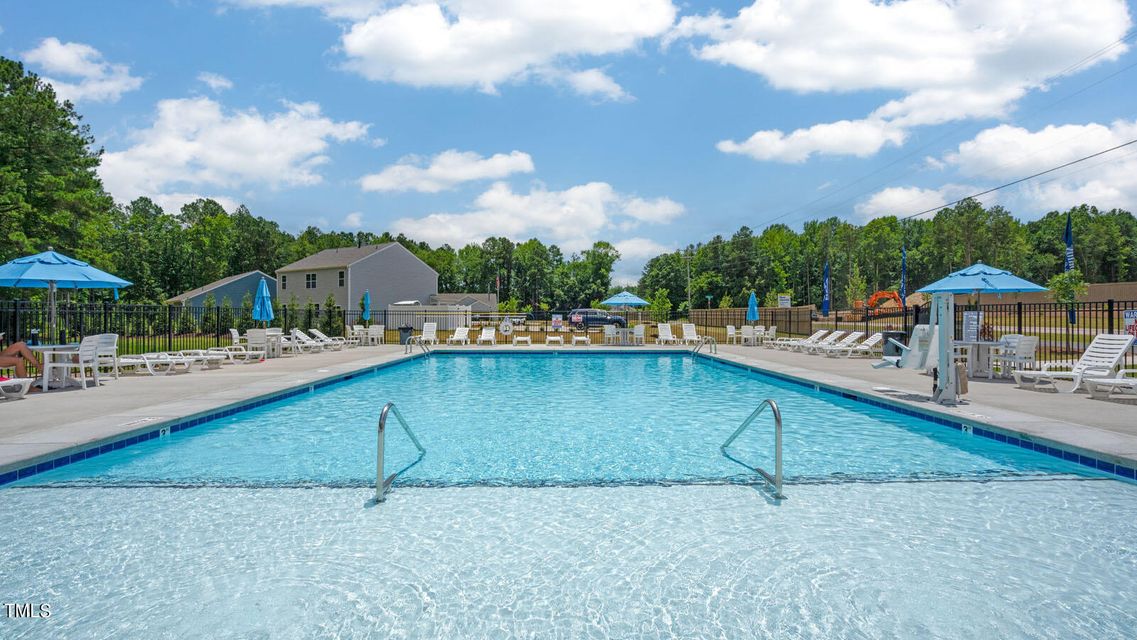 Anderson Farm Community Pool