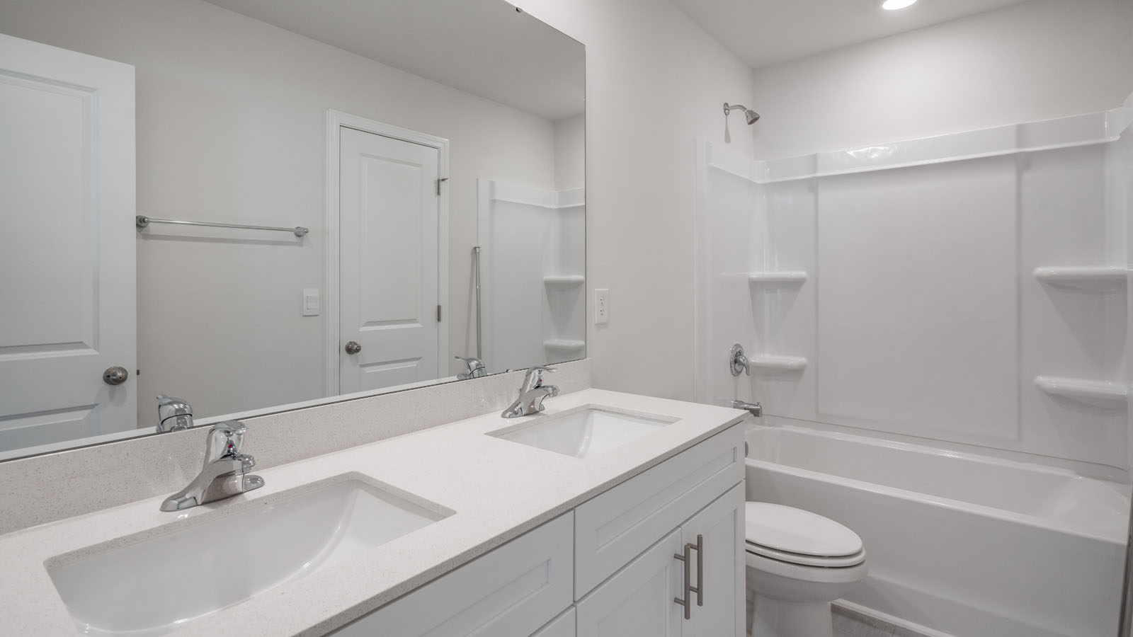 Bathroom with quartz counters