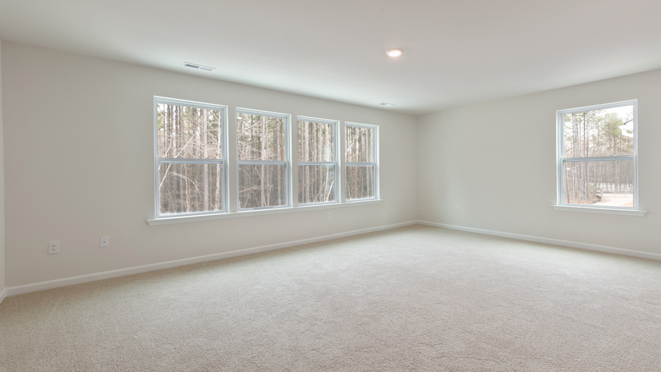 Bedroom with carpet