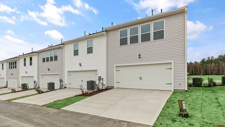 * Photos are not of actual home or interior features and are representative of floor plan only. *