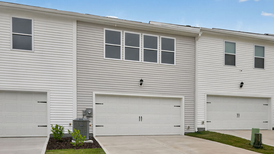 * Photos are not of actual home or interior features and are representative of floor plan only. *