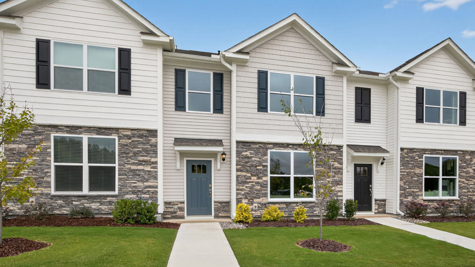 * Photos are not of actual home or interior features and are representative of floor plan only. *