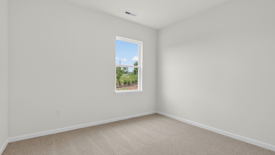 bedroom with carpet flooring