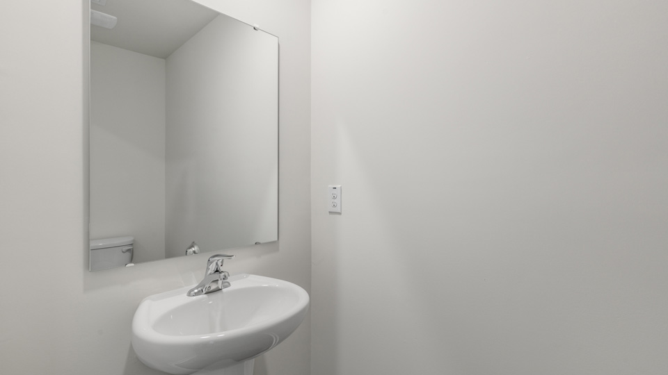 half bath with single pedestal sink