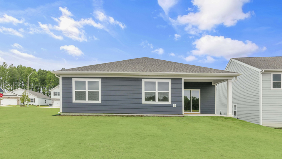 * Photos are not of actual home or interior features and are representative of floor plan only. *