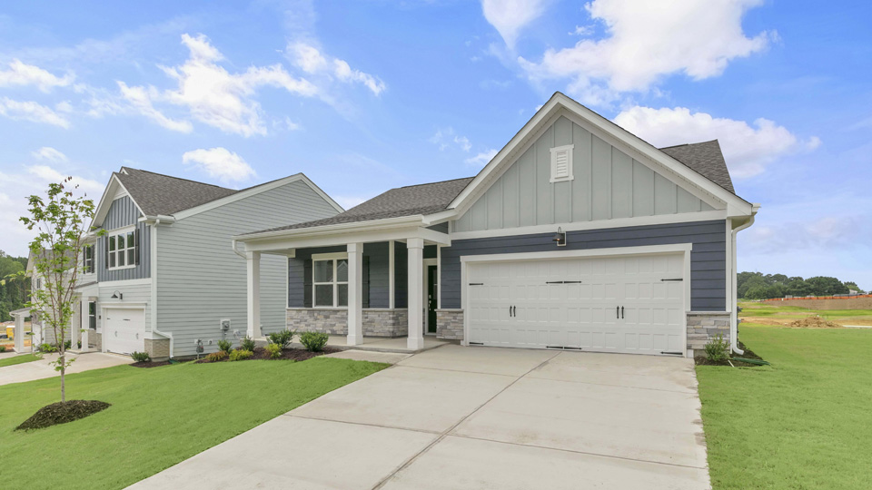 * Photos are not of actual home or interior features and are representative of floor plan only. *