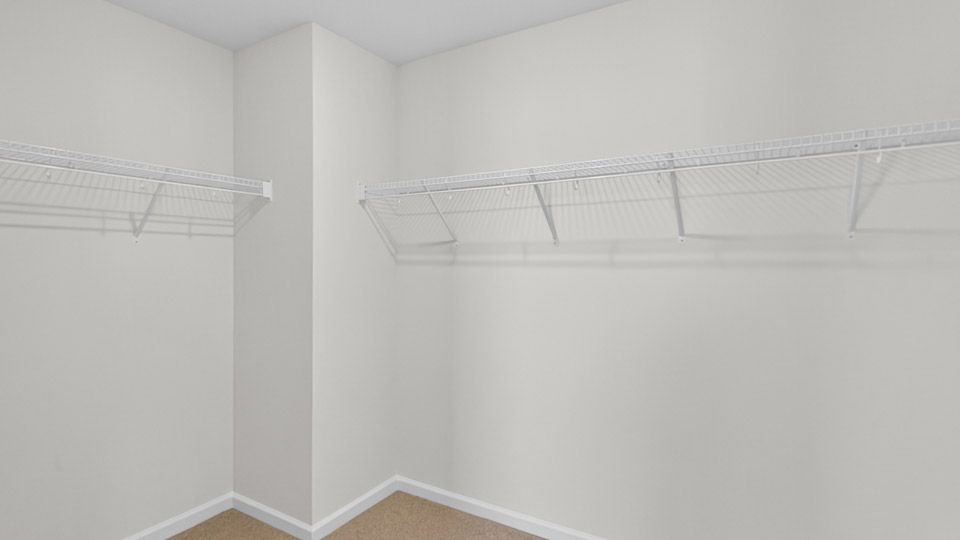Closet with wire shelving