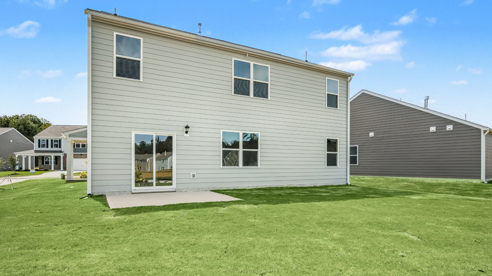 * Photos are not of actual home or interior features and are representative of floor plan only. *