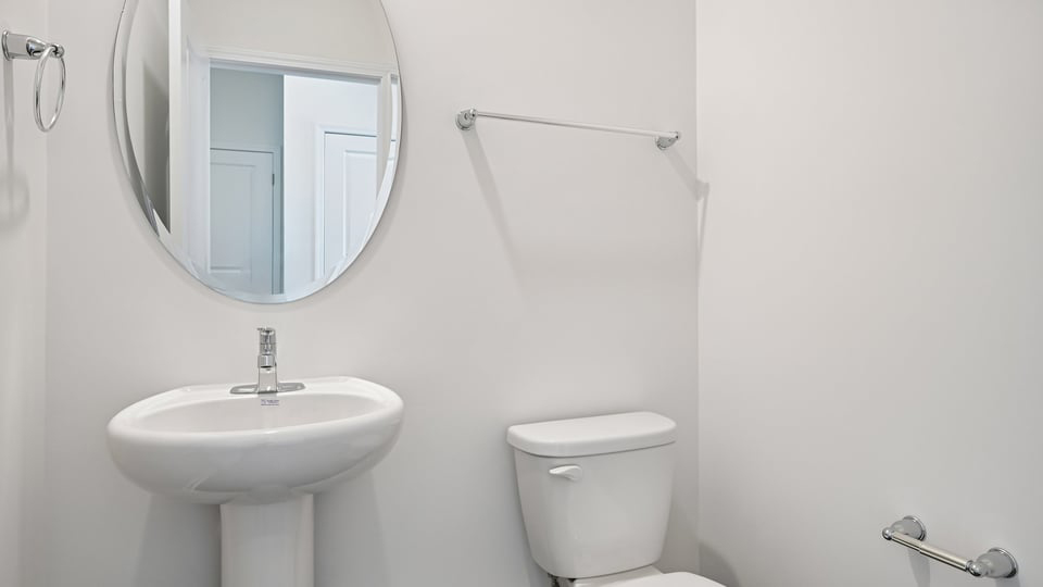 half bath with single pedestal sink