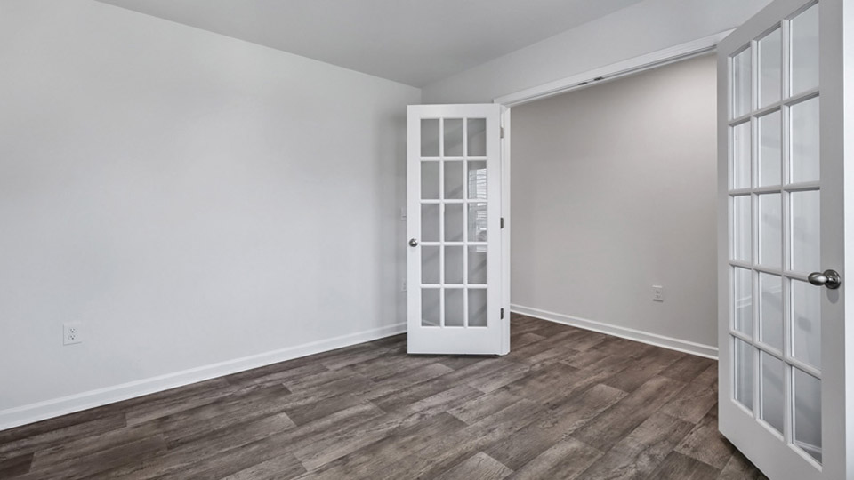 flex room with french doors