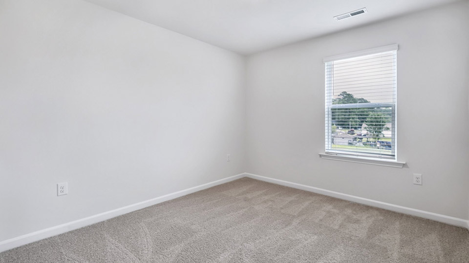 bedroom with carpet