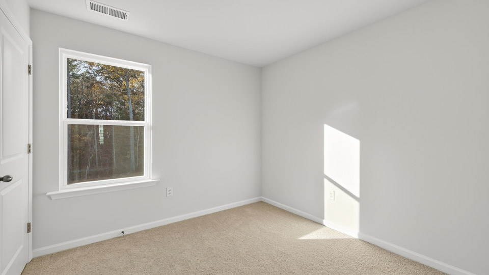 bedroom with carpet flooring
