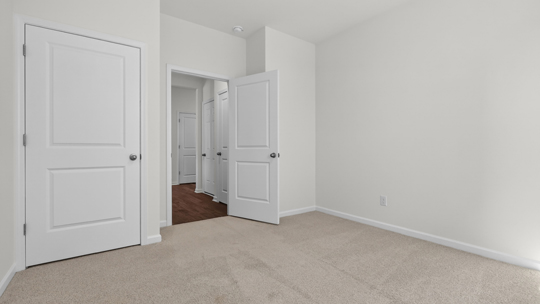 bedroom with carpet flooring