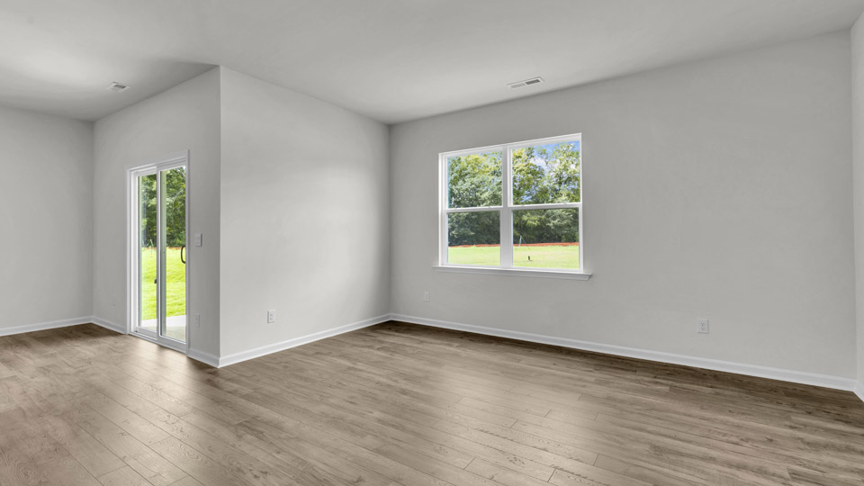 DINING ROOM/LIVING ROOM