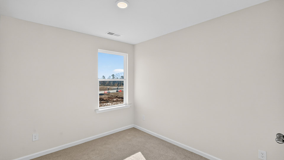 bedroom with carpet flooring