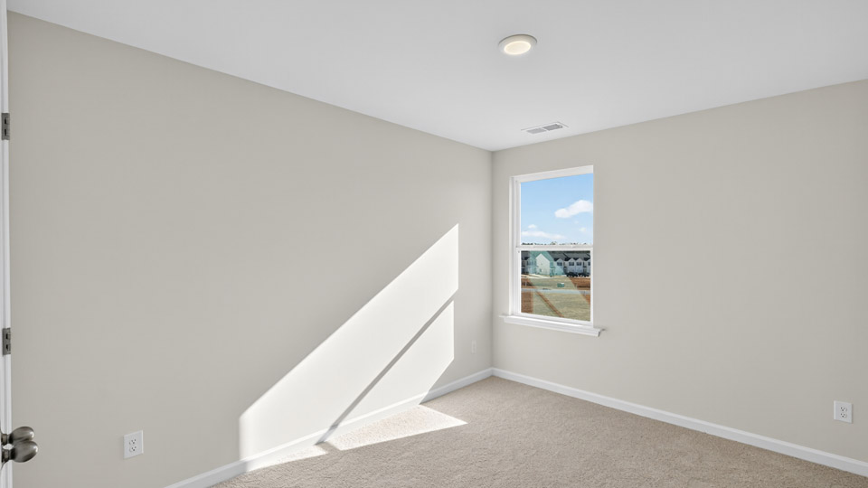 bedroom with carpet flooring