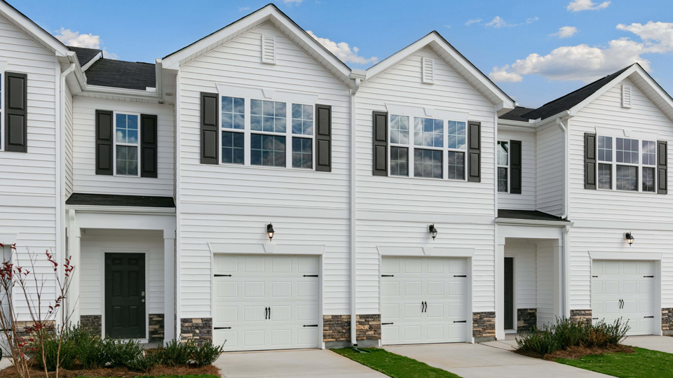 FRONT EXTERIOR NEWTON-G