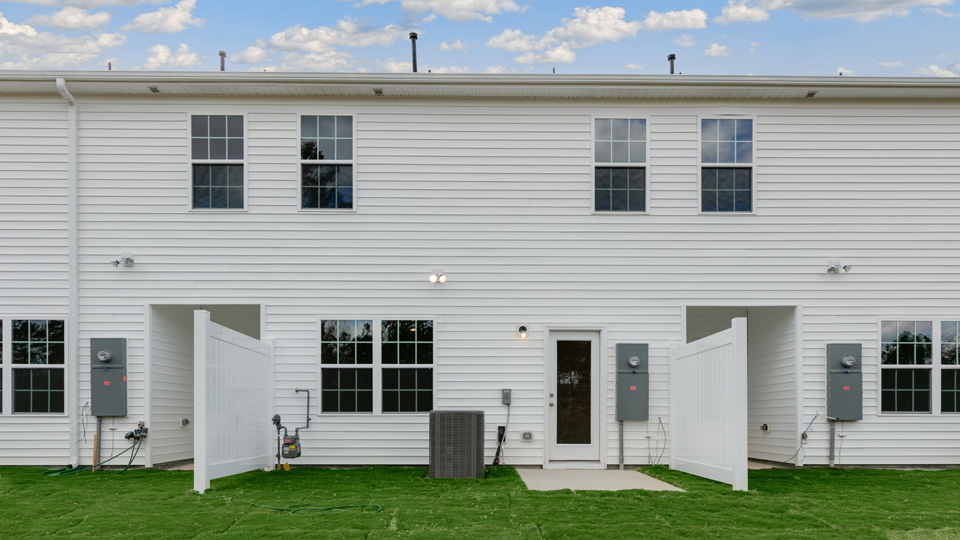 REAR EXTERIOR NEWTON-G