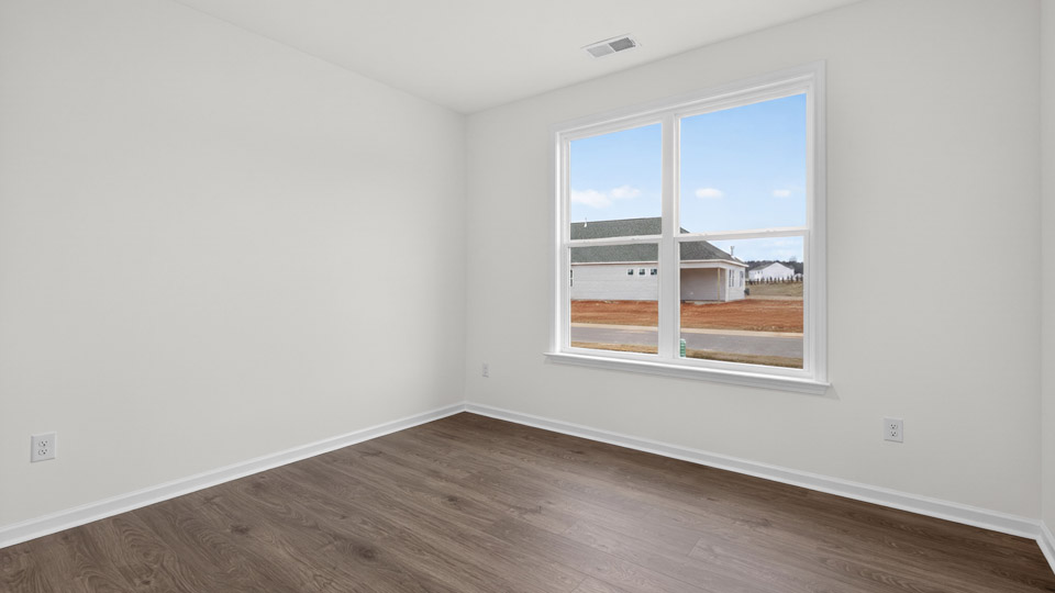 Bedroom with carpet floor and closet