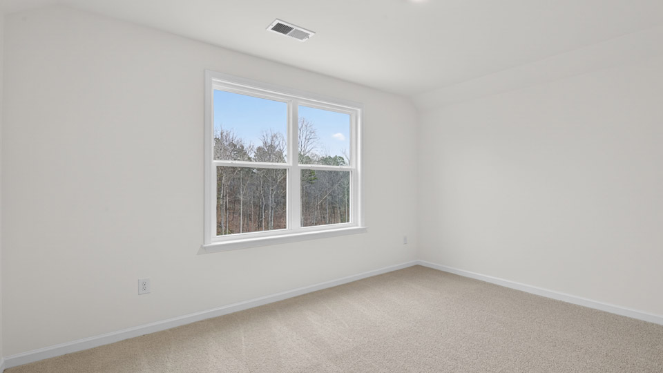 Bedroom with carpet floor and closet