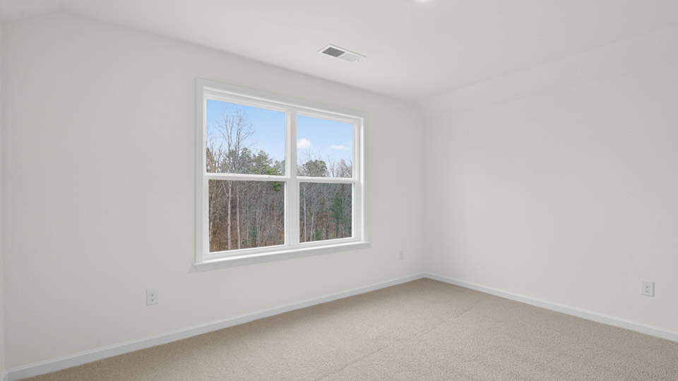 Bedroom with carpet floor and closet