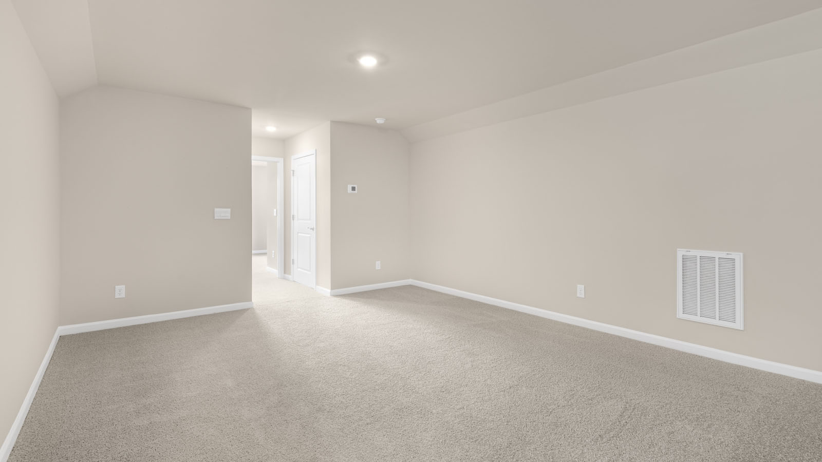 2ND FLOOR BONUS ROOM