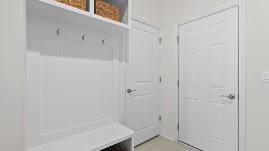 mudbench dropone with cubbies and hooks