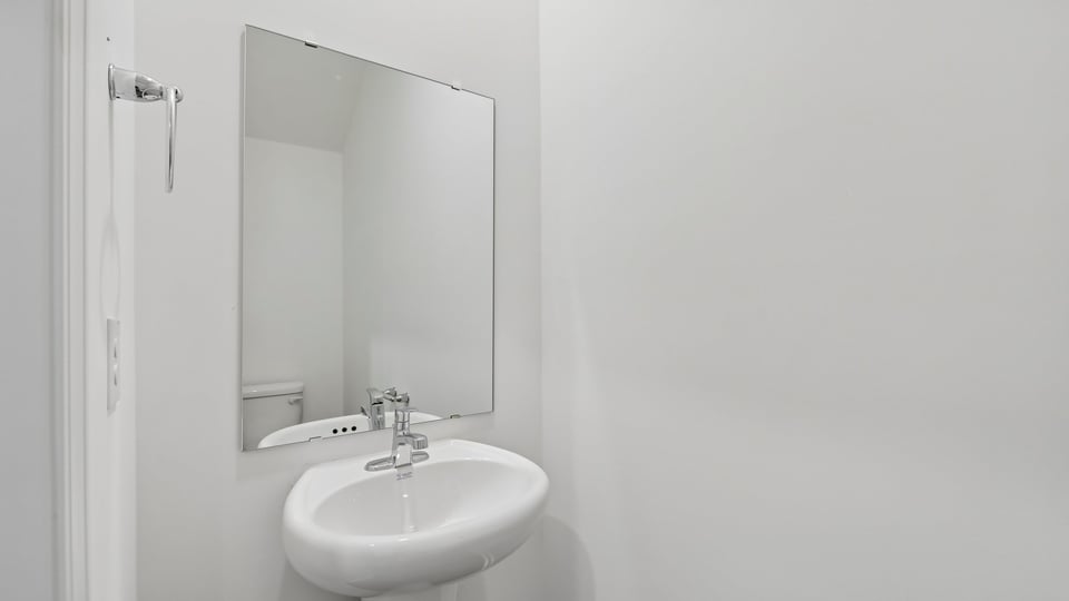 powder room with pedestal sink