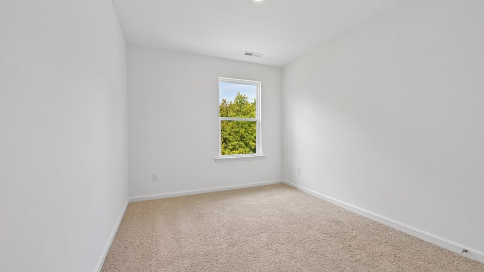 bedroom with carpet flooring