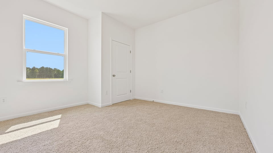 bedroom with carpet flooring
