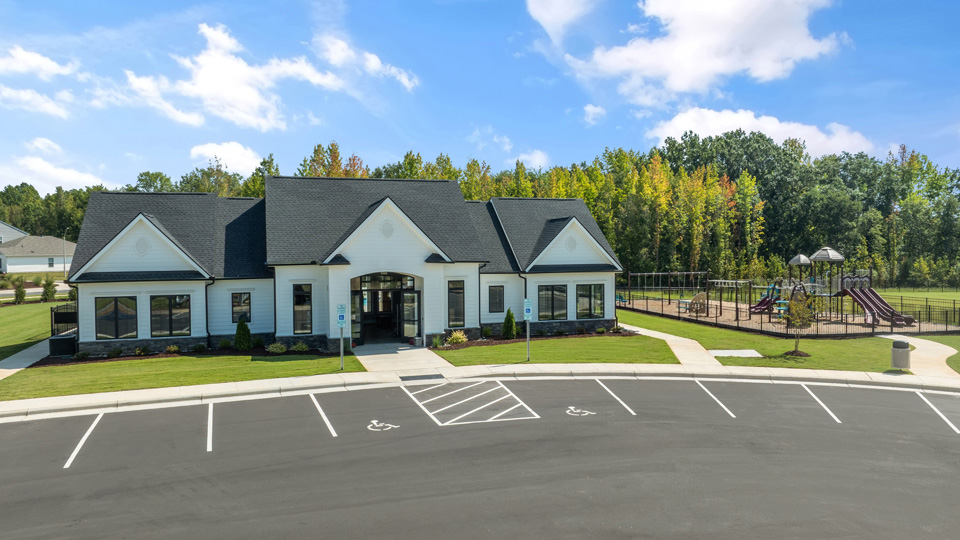 laurel oaks clubhouse and playground