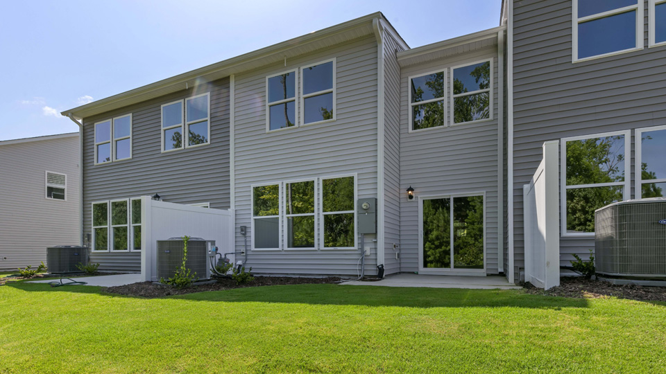 * Photos are not of actual home or interior features and are representative of floor plan only. *