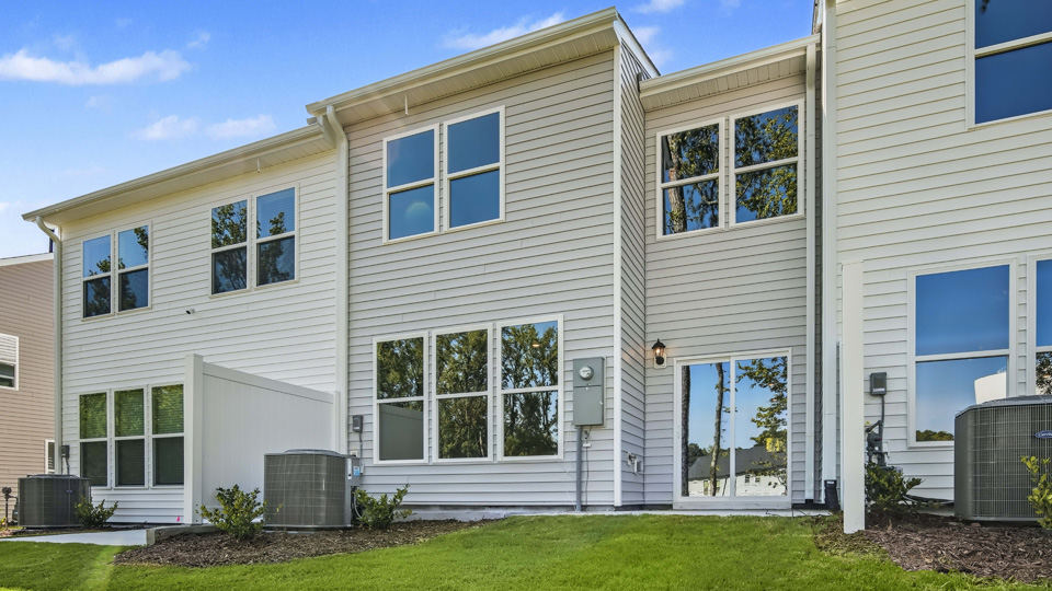 * Photos are not of actual home or interior features and are representative of floor plan only. *