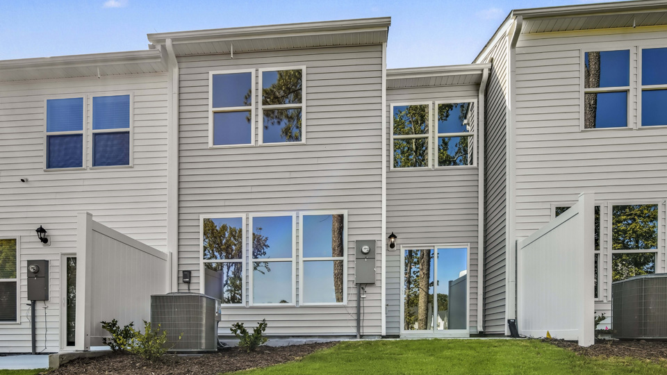 * Photos are not of actual home or interior features and are representative of floor plan only. *