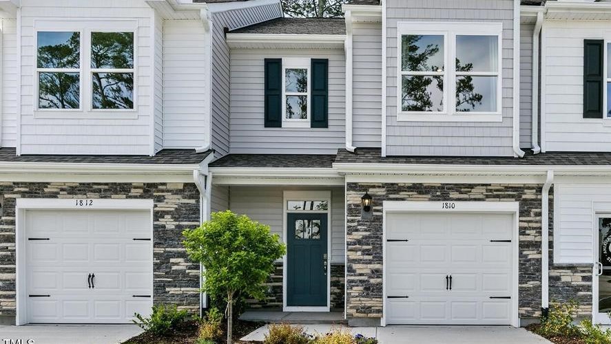 1947 Hinesley Drive exterior
