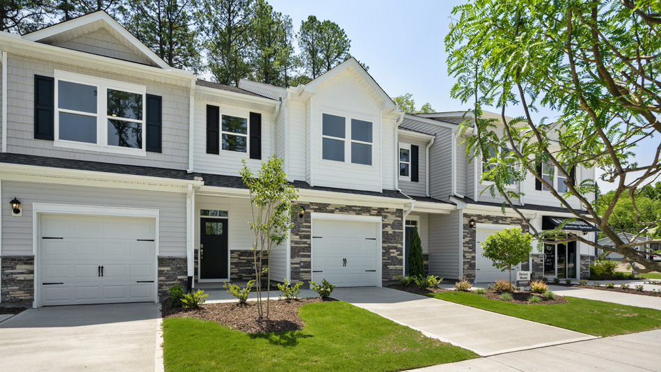1945 Hinesley Drive exterior
