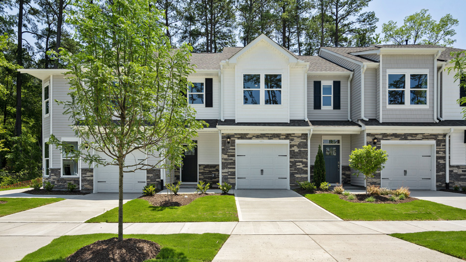 * Photos are not of actual home or interior features and are representative of floor plan only. *