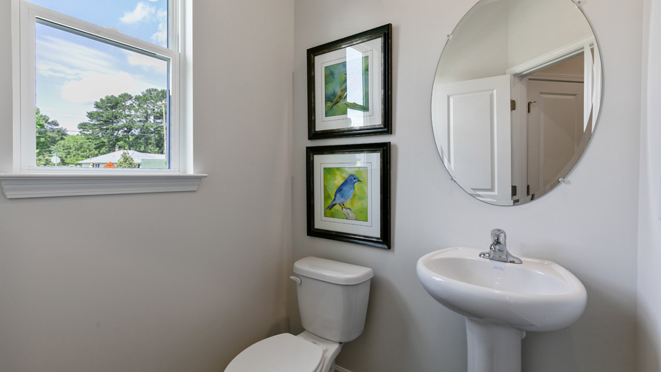 half bath with single pedestal sink