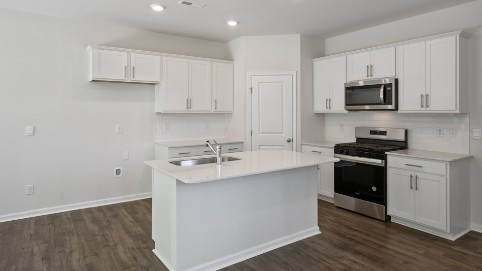 Carson kitchen with quartz countertops