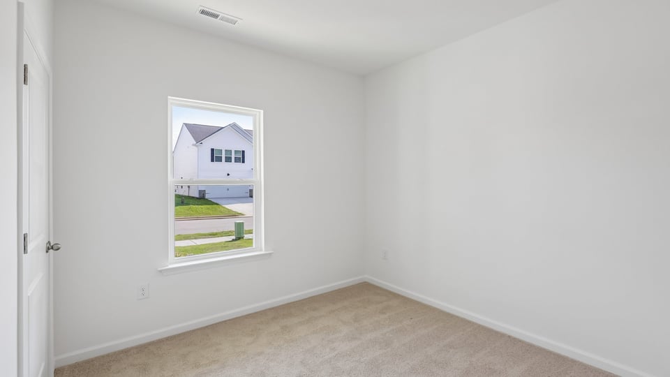 bedroom with carpet flooring