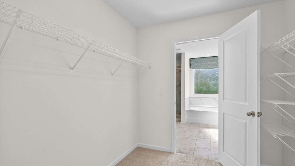 walkin closet with wire shelving
