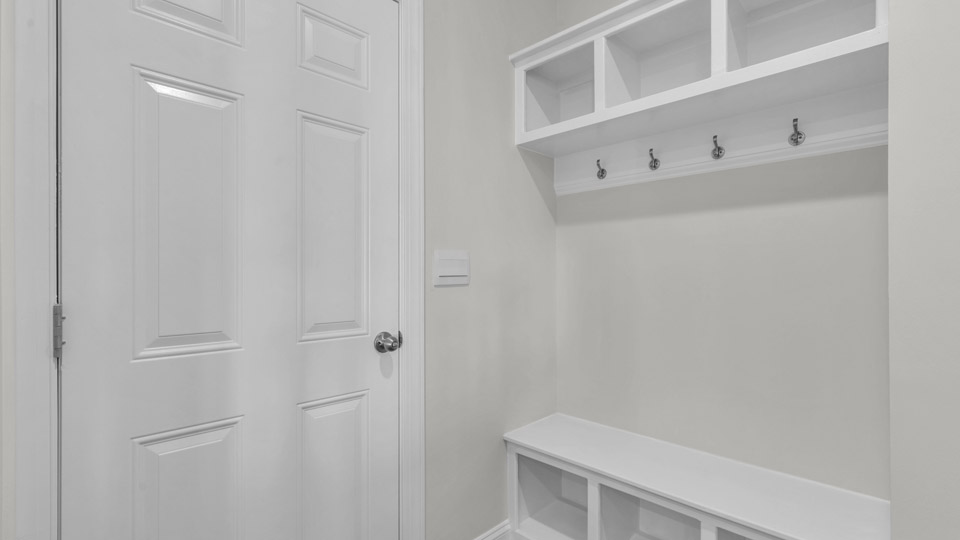 mudbench dropzone with cubbies and hooks