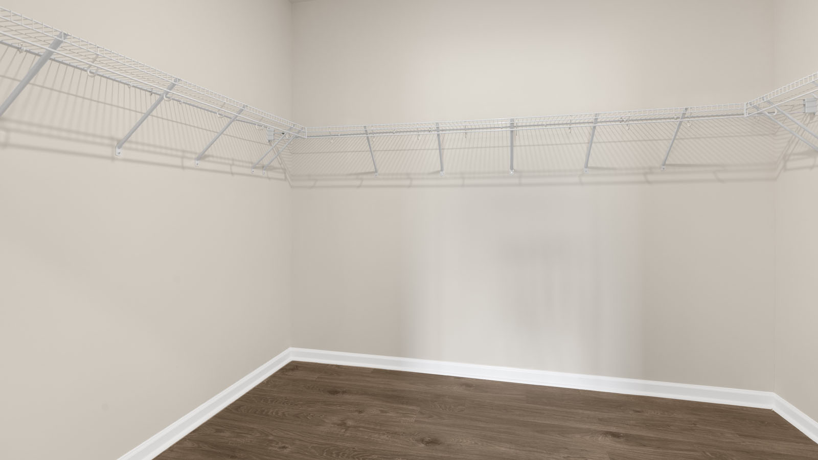walk in closet with wire shelving