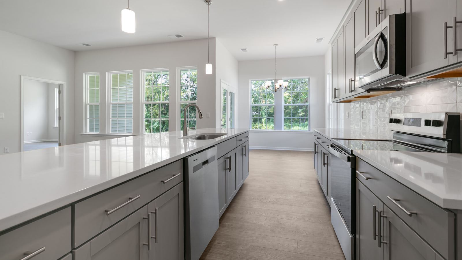 Kitchen with quartz counters