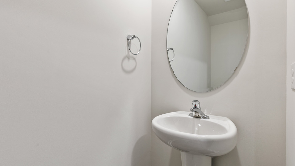 half bath with single pedestal sink