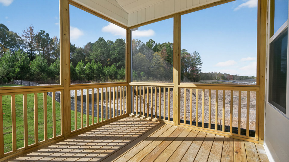 * Photos are not of actual home or interior features and are representative of floor plan only. *