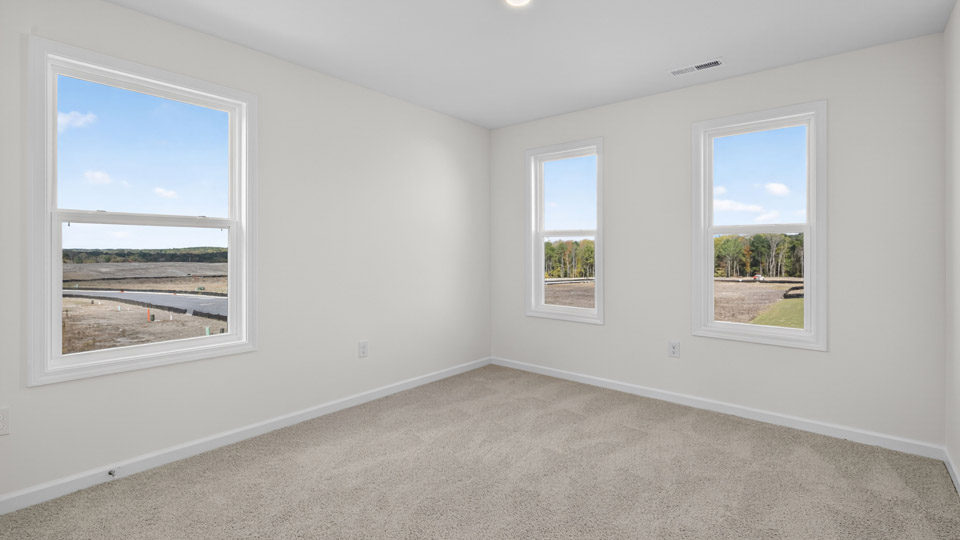 bedroom with carpet flooring