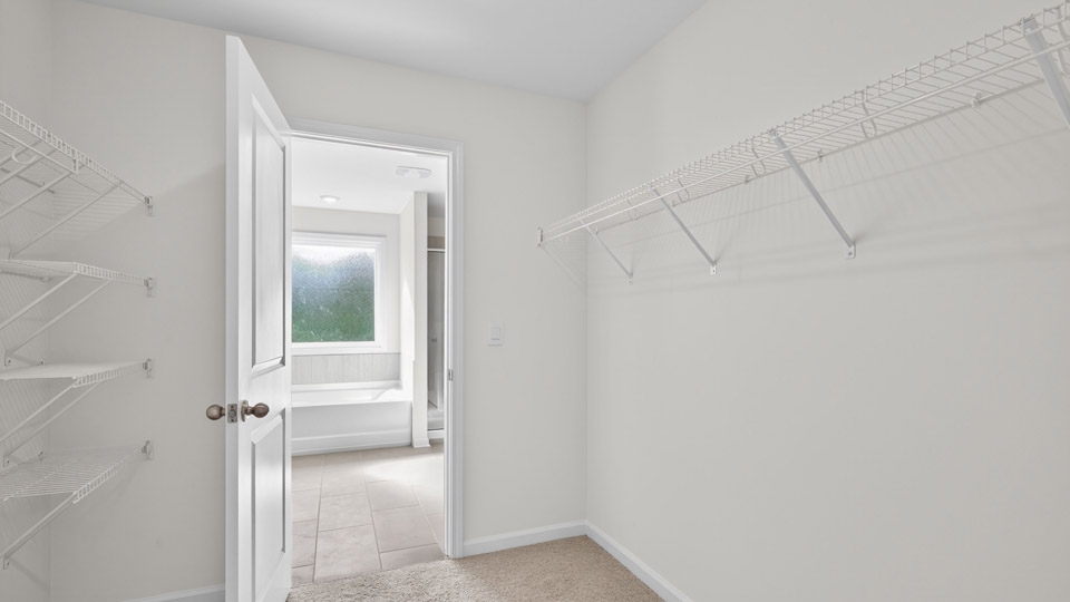 walkin closet with wire shelving