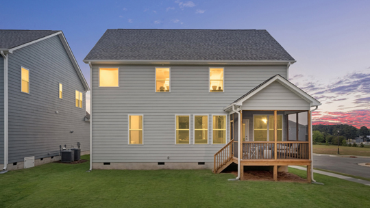 back of fleetwood twilight photo with covered back patio