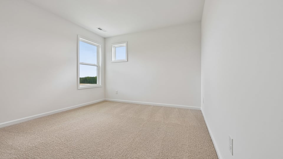 bedroom with carpet flooring